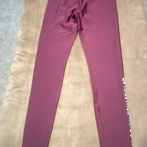 PELOTON WOMEN’S  LEGGINGS SIZE MEDIUM